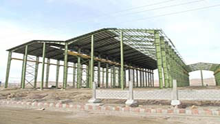 پروژه ساخت و نصب سازه های فلزی سالن های تولید شرکت آذر غلطک