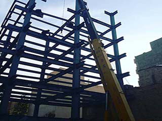 پروژه ساخت و نصب سازه های فلزی ساختمان لوکس خانم سلمانی در تبریز